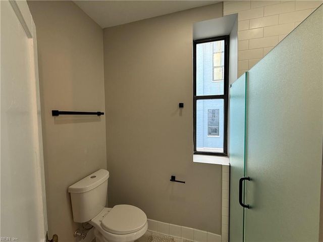 332 34th St Apt 118, Newport News, VA 23607