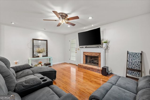 327 Swan Drive, Hiram, GA 30141