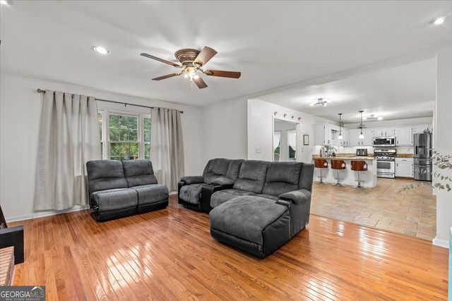327 Swan Drive, Hiram, GA 30141