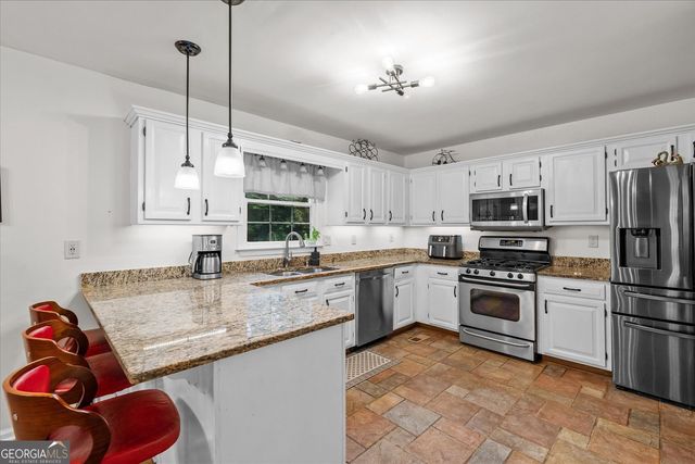 327 Swan Drive, Hiram, GA 30141