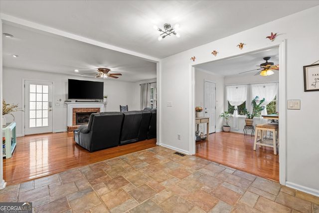 327 Swan Drive, Hiram, GA 30141