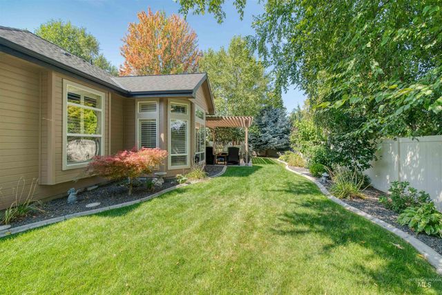 584 W Welch, Meridian, ID 83646