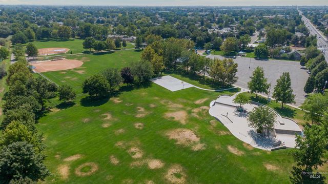 584 W Welch, Meridian, ID 83646