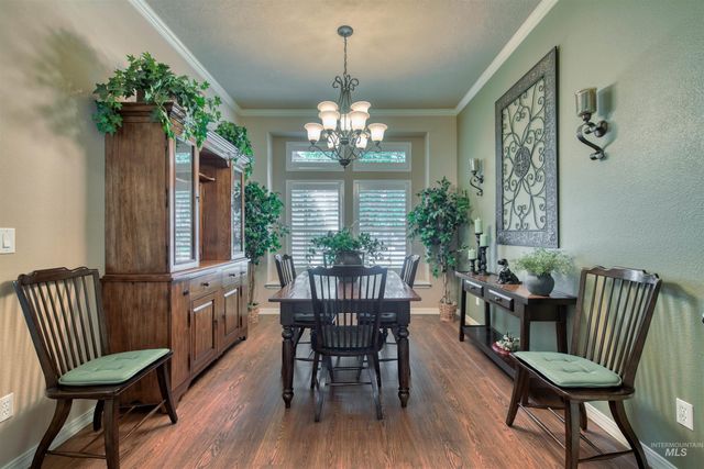 584 W Welch, Meridian, ID 83646