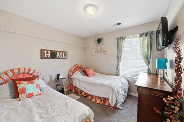 105 Charmac Road, Versailles, KY 40383