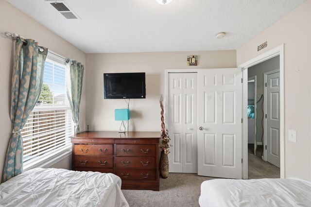 105 Charmac Road, Versailles, KY 40383