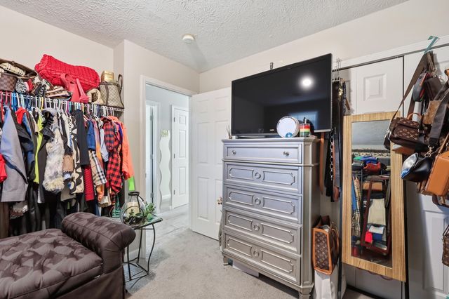 105 Charmac Road, Versailles, KY 40383