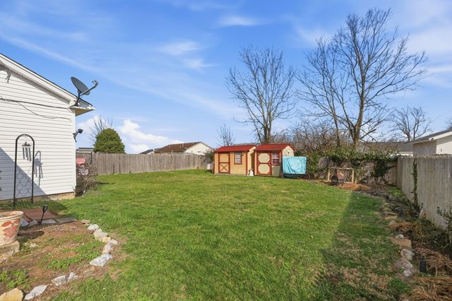 105 Charmac Road, Versailles, KY 40383