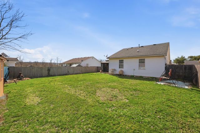 105 Charmac Road, Versailles, KY 40383