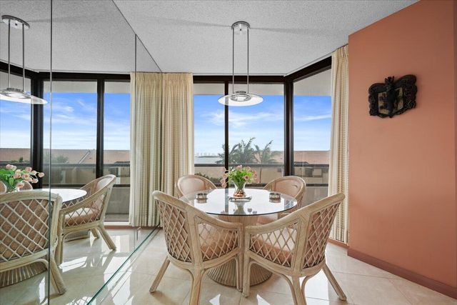 100 Lakeshore Drive 258, North Palm Beach, FL 33408