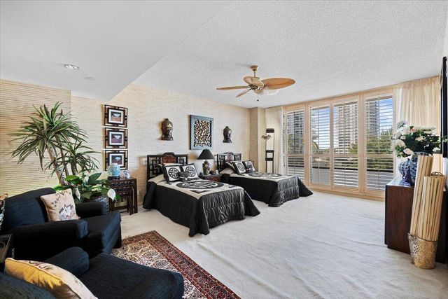 100 Lakeshore Drive 258, North Palm Beach, FL 33408