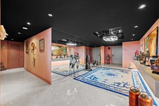 100 Lakeshore Drive 258, North Palm Beach, FL 33408