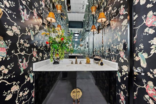 100 Lakeshore Drive 258, North Palm Beach, FL 33408