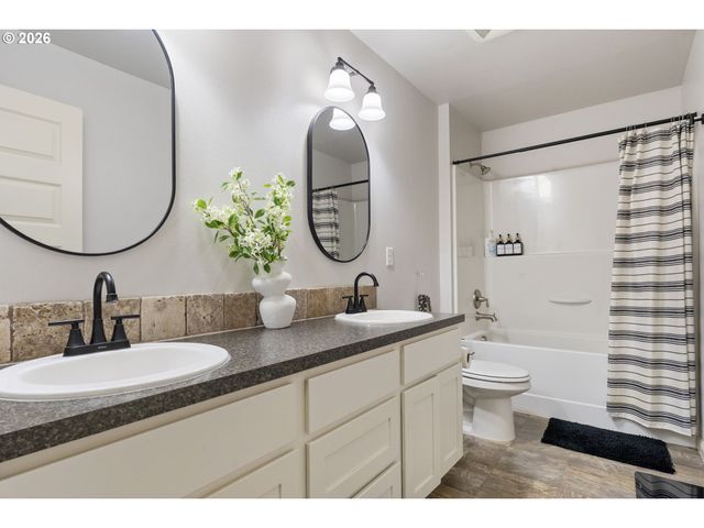 7103 Ne 134TH St, Vancouver, WA 98686