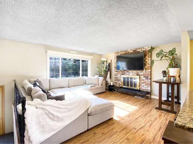 3877 Ne 3RD St, Gresham, OR 97030