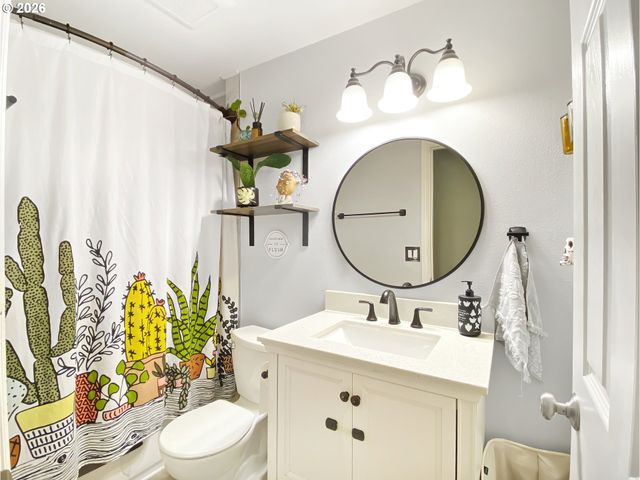 3877 Ne 3RD St, Gresham, OR 97030