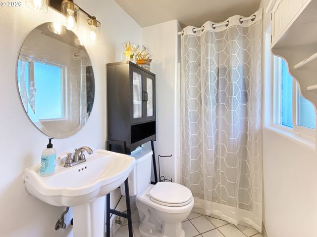 3877 Ne 3RD St, Gresham, OR 97030