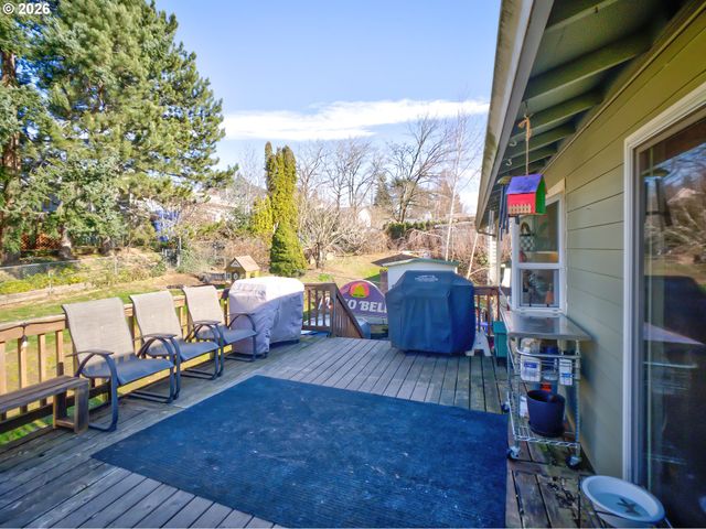 3877 Ne 3RD St, Gresham, OR 97030