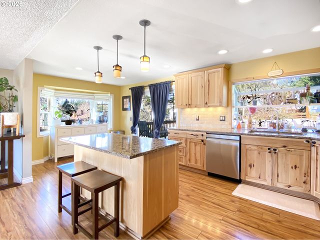 3877 Ne 3RD St, Gresham, OR 97030