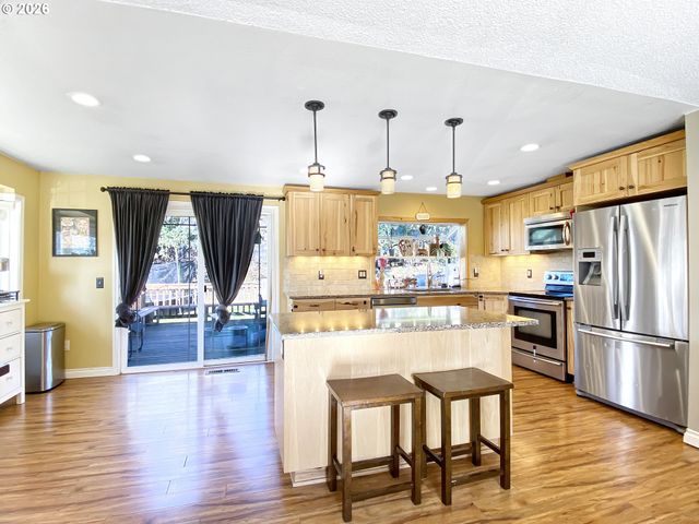 3877 Ne 3RD St, Gresham, OR 97030