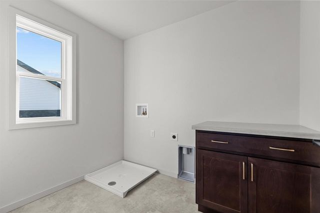 3621 E GLADIOLUS PLACE, Appleton, WI 54913