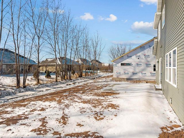 3621 E GLADIOLUS PLACE, Appleton, WI 54913