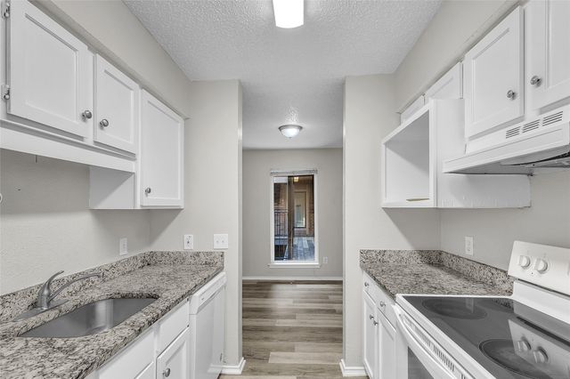 8109 Skillman Street 2007, Dallas, TX 75231