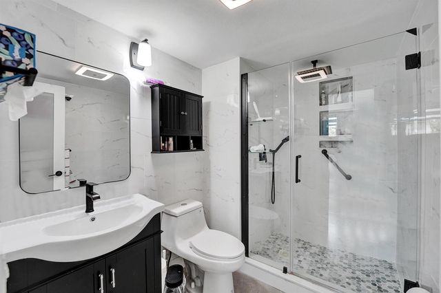 9410 N Hollybrook Lake Drive, Pembroke Pines, FL 33025
