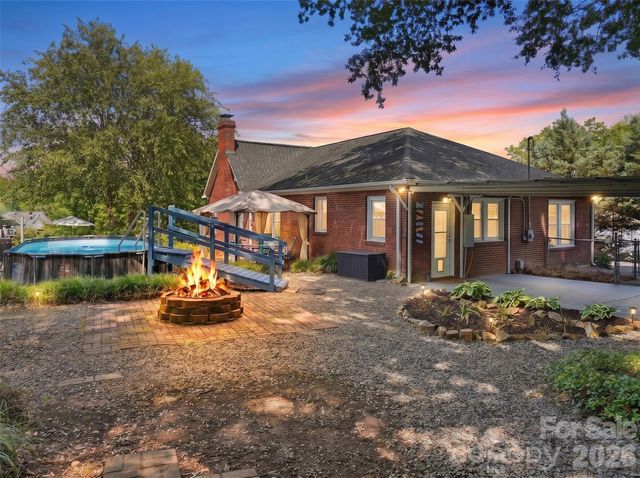 2416 Kannapolis Highway, Concord, NC 28027