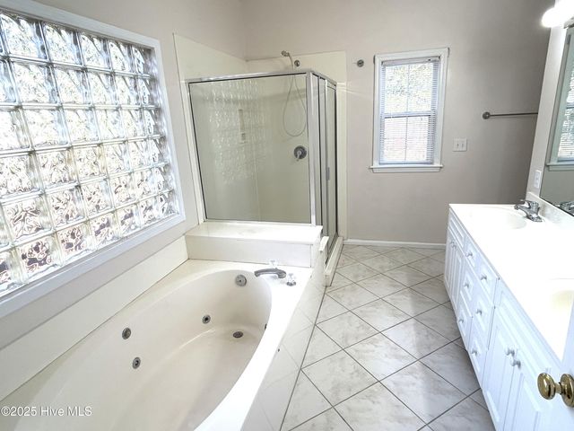 4921 Crosswinds Drive, Wilmington, NC 28409