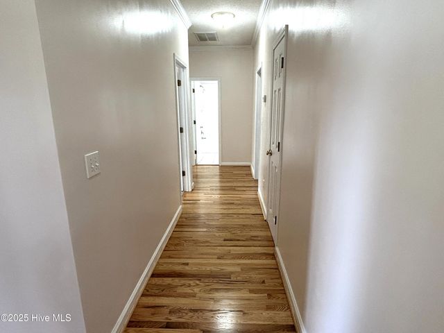 4921 Crosswinds Drive, Wilmington, NC 28409