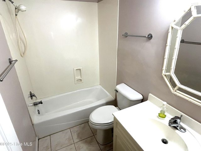 4921 Crosswinds Drive, Wilmington, NC 28409