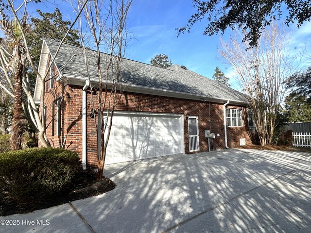 4921 Crosswinds Drive, Wilmington, NC 28409
