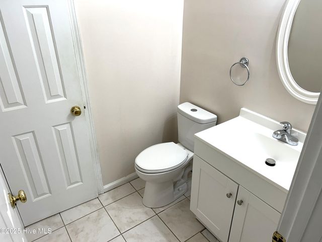 4921 Crosswinds Drive, Wilmington, NC 28409