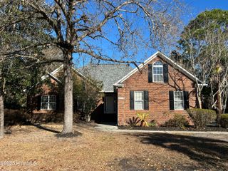4921 Crosswinds Drive, Wilmington, NC 28409