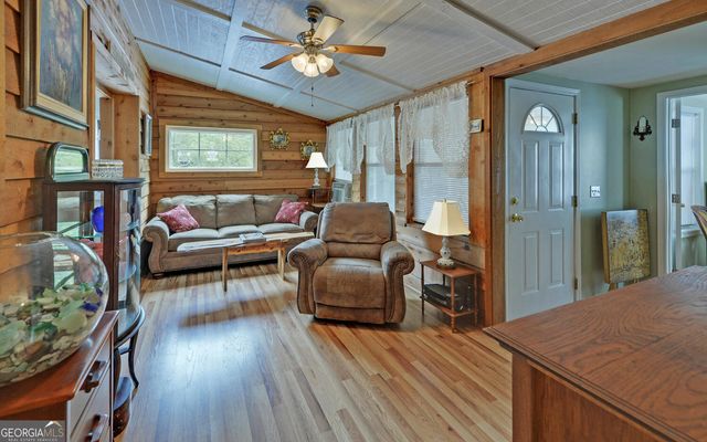 76 Periwinkle Lane, Cleveland, GA 30528