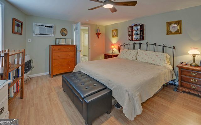 76 Periwinkle Lane, Cleveland, GA 30528