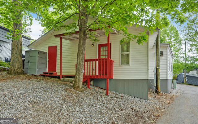 76 Periwinkle Lane, Cleveland, GA 30528