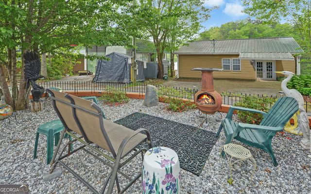 76 Periwinkle Lane, Cleveland, GA 30528