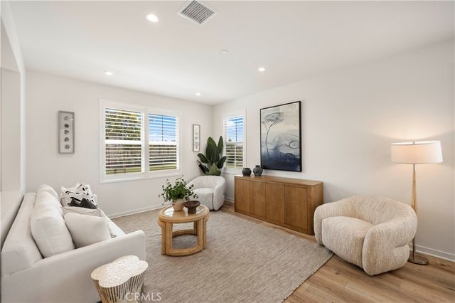 222 Ashby, Irvine, CA 92618