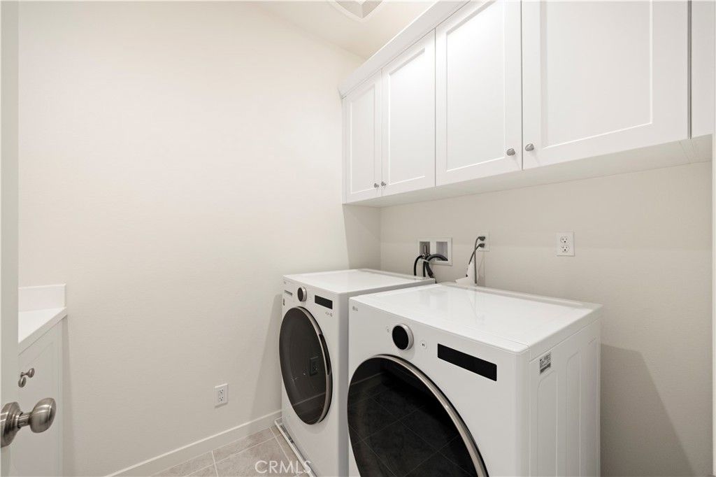 Image 33 of property listing at 222 Ashby, Irvine, CA 92618