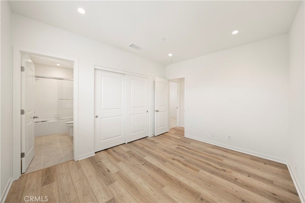 Image 39 of property listing at 222 Ashby, Irvine, CA 92618