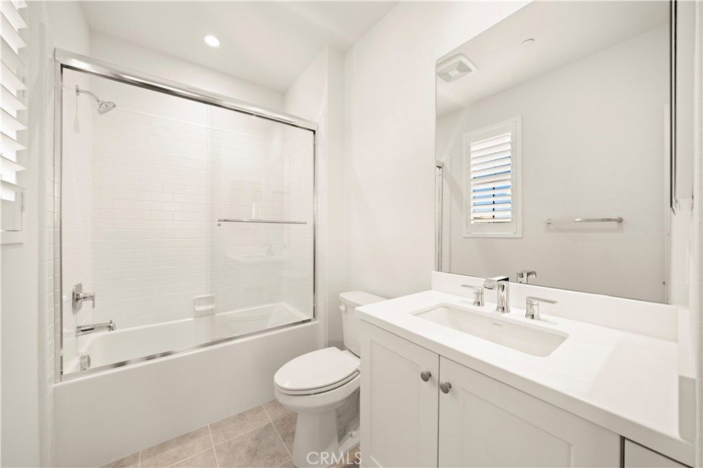 Image 41 of property listing at 222 Ashby, Irvine, CA 92618