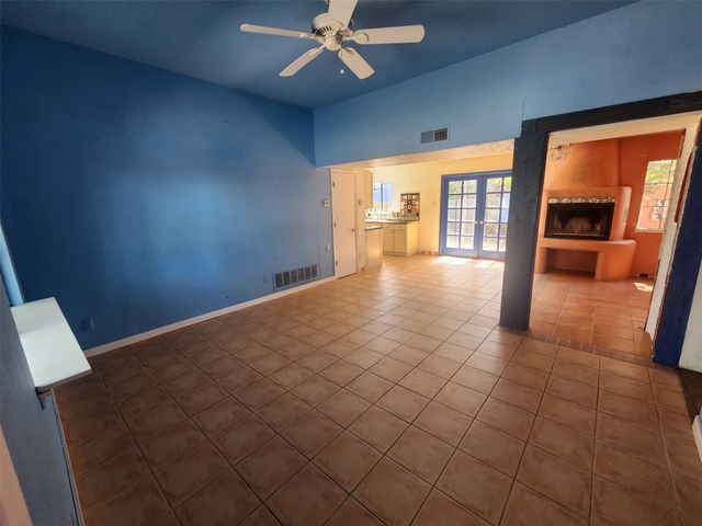 3320 Camino Prado Vis, Santa Fe, NM 87507