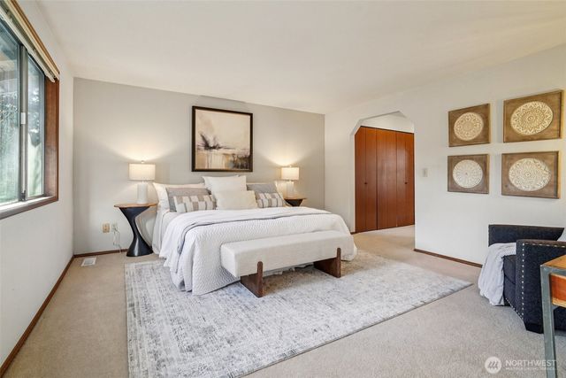 14335 SE 63rd Street, Bellevue, WA 98006