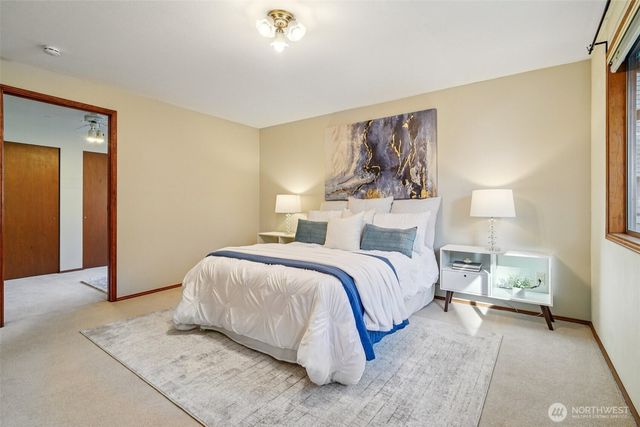 14335 SE 63rd Street, Bellevue, WA 98006