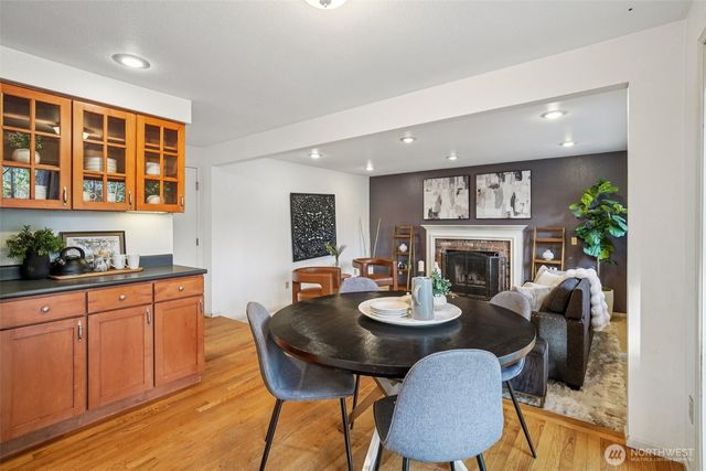 14335 SE 63rd Street, Bellevue, WA 98006