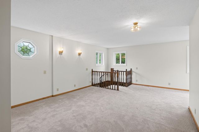 7910 W Park Hills Drive, Bloomington, MN 55438