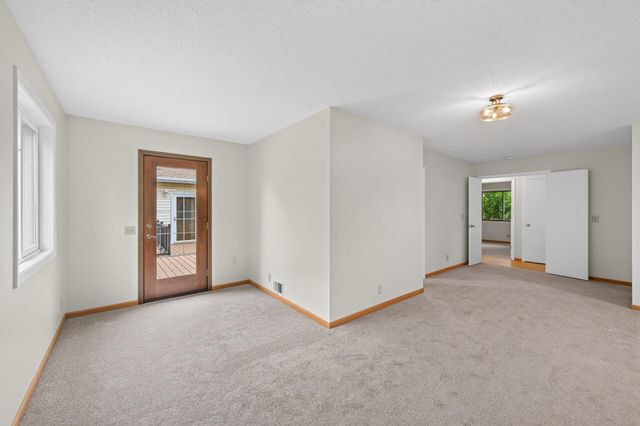 7910 W Park Hills Drive, Bloomington, MN 55438