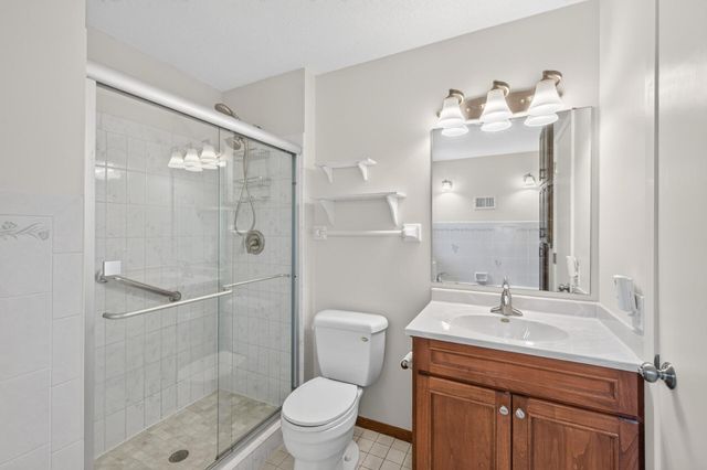 7910 W Park Hills Drive, Bloomington, MN 55438